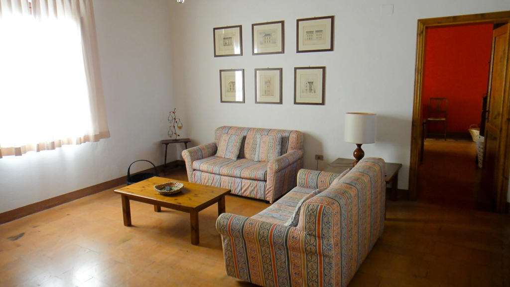 Tenuta Di Colle Alberti Agriturismo Villa Cerreto Guidi Rom bilde